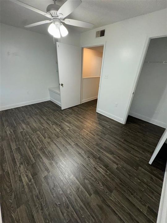 For Rent: $1,379 (2 beds, 1 baths, 938 Square Feet)