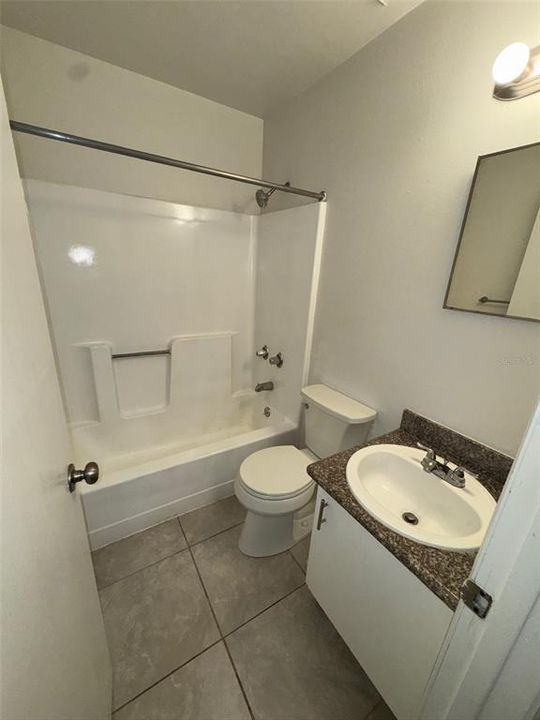 For Rent: $1,379 (2 beds, 1 baths, 938 Square Feet)