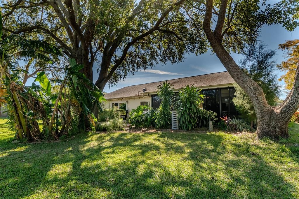 Active With Contract: $340,000 (3 beds, 2 baths, 1929 Square Feet)