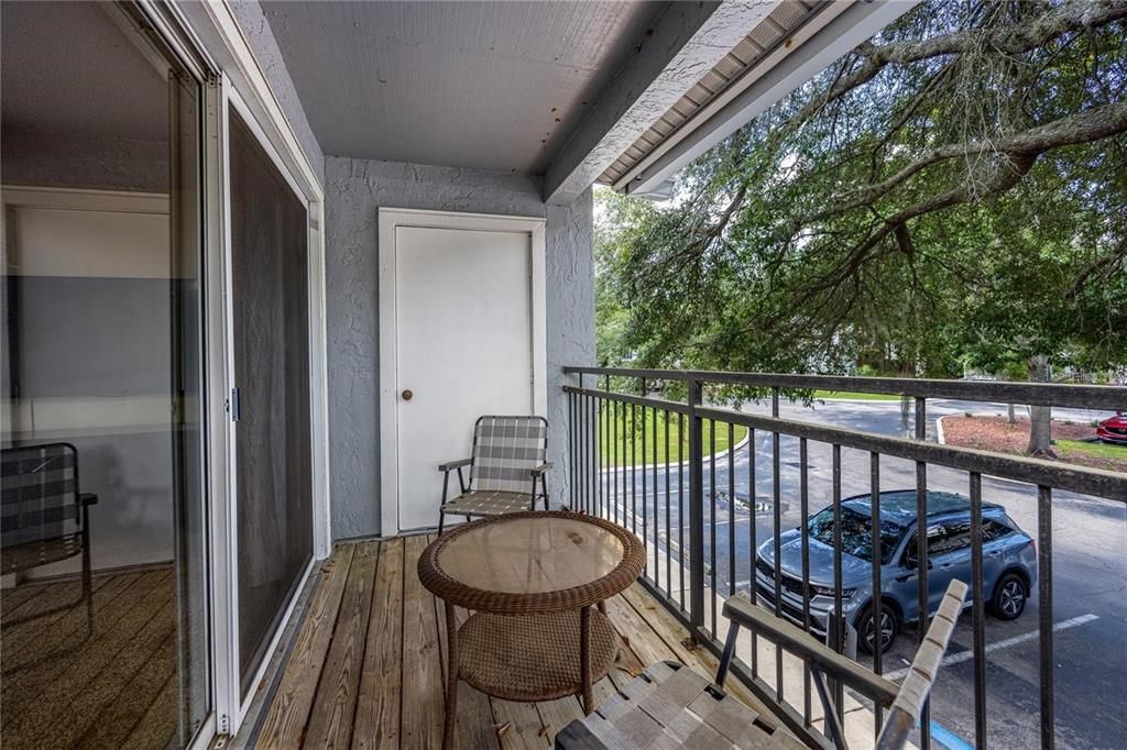 For Rent: $1,400 (2 beds, 2 baths, 950 Square Feet)