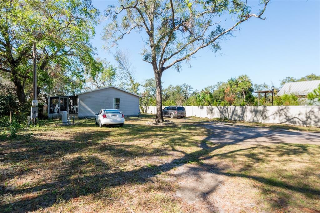 Active With Contract: $275,000 (3 beds, 2 baths, 1600 Square Feet)