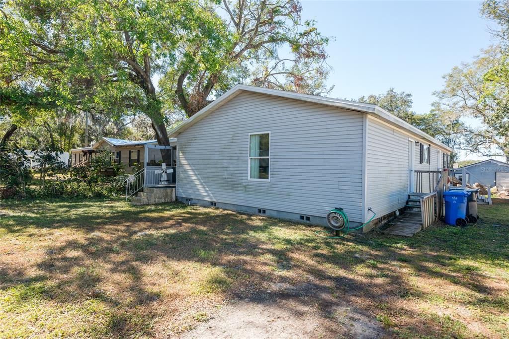 Active With Contract: $275,000 (3 beds, 2 baths, 1600 Square Feet)