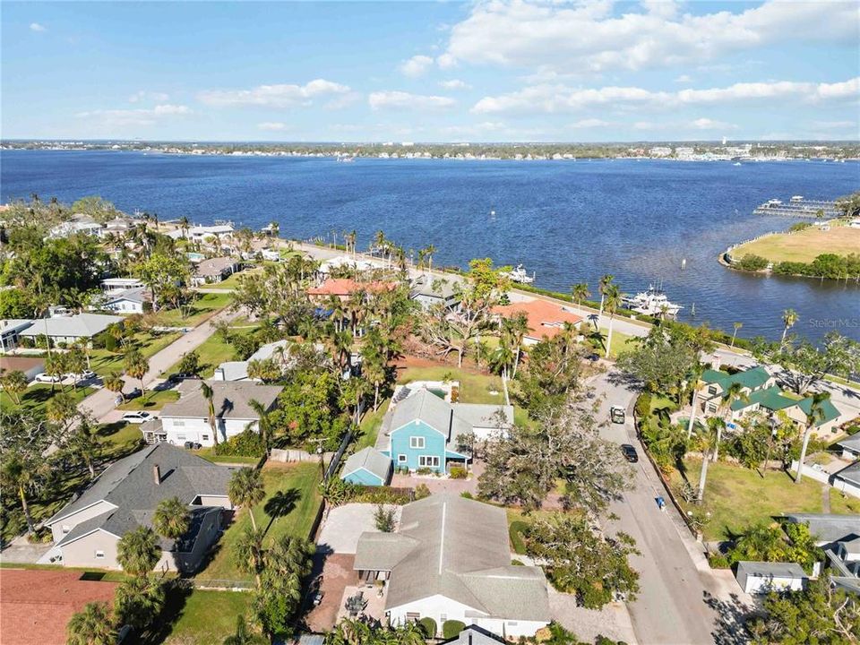 Third home in from the Manatee River