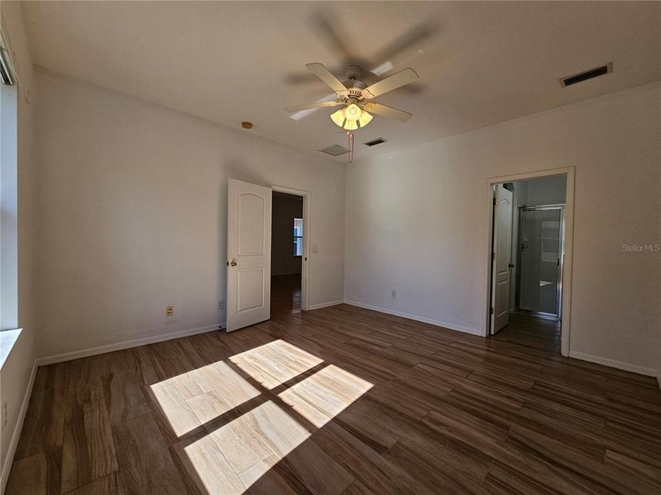 For Rent: $2,050 (2 beds, 2 baths, 1487 Square Feet)