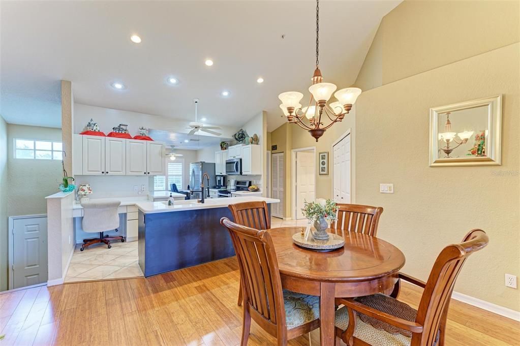 For Sale: $349,900 (2 beds, 2 baths, 1346 Square Feet)