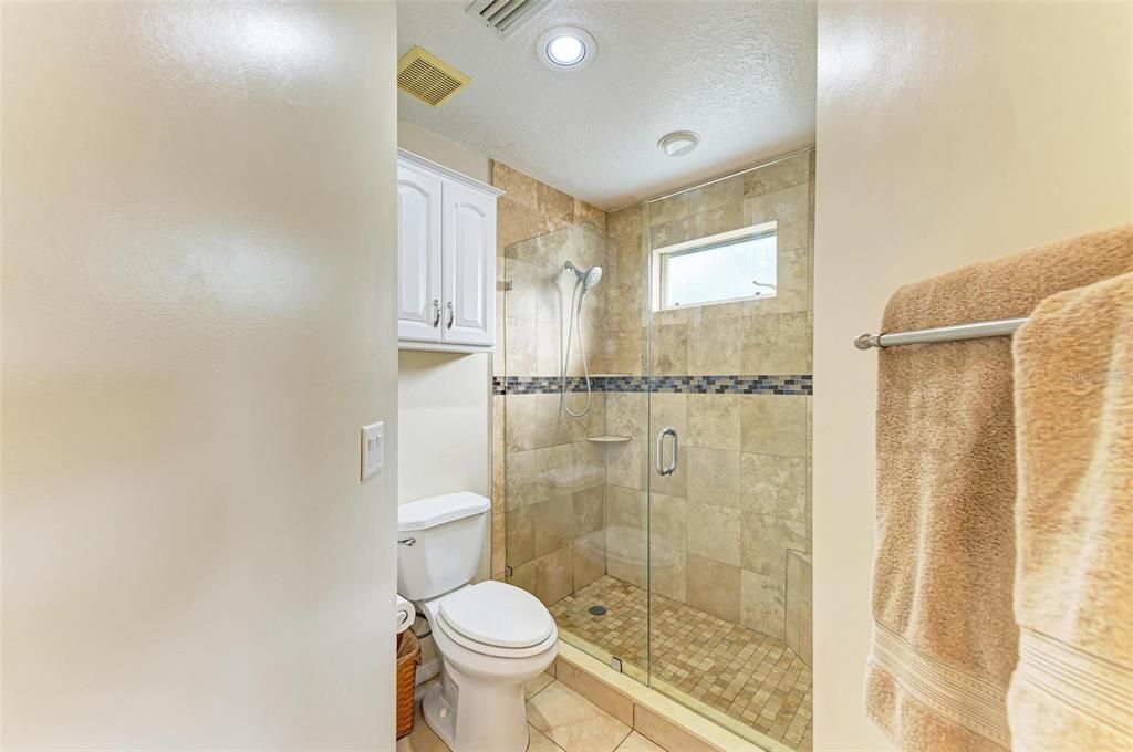 For Sale: $349,900 (2 beds, 2 baths, 1346 Square Feet)