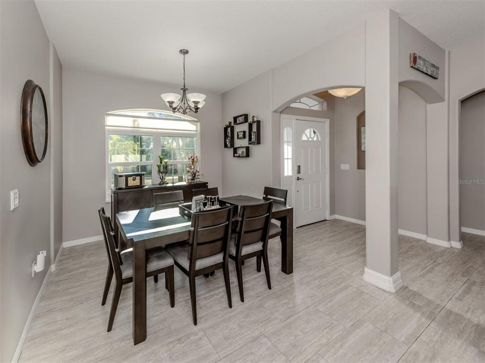 For Sale: $469,900 (3 beds, 2 baths, 1627 Square Feet)