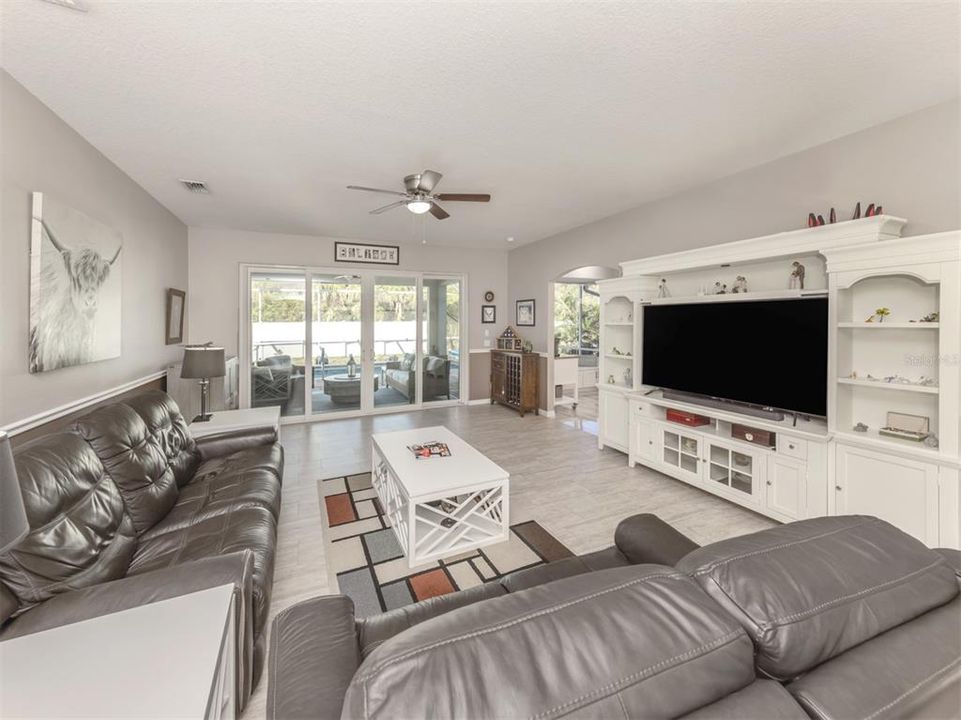 For Sale: $469,900 (3 beds, 2 baths, 1627 Square Feet)