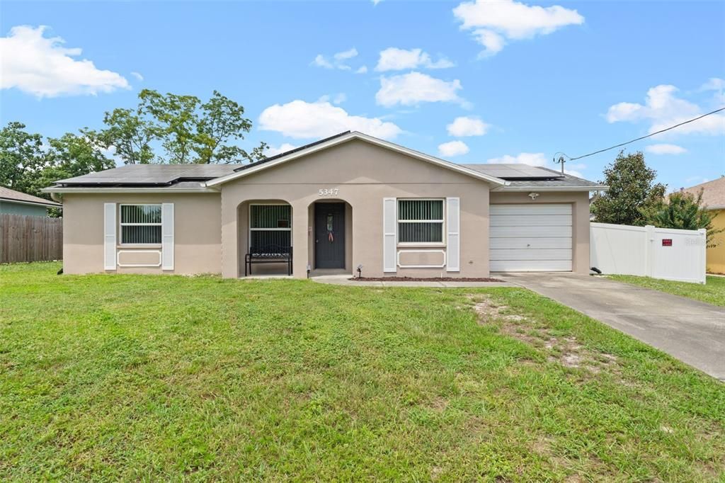 For Sale: $329,900 (3 beds, 2 baths, 1114 Square Feet)