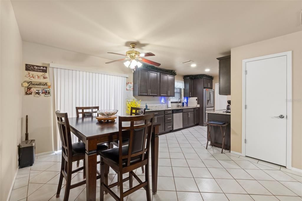 For Sale: $329,900 (3 beds, 2 baths, 1114 Square Feet)