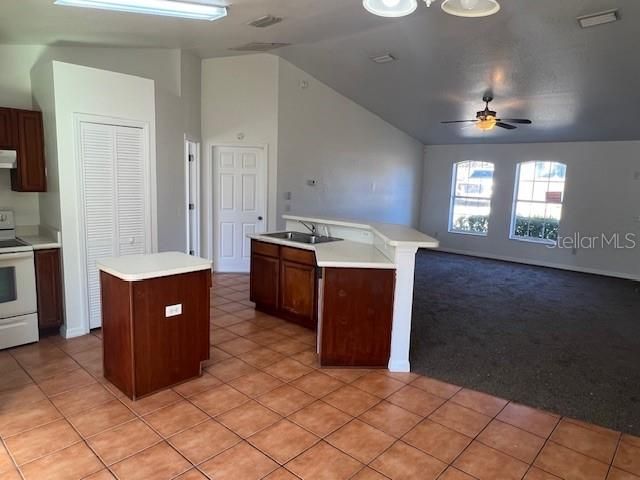 For Rent: $1,600 (3 beds, 2 baths, 1338 Square Feet)