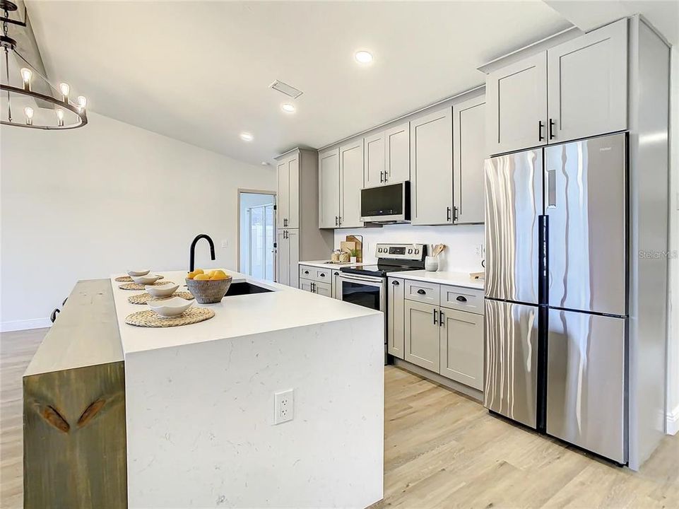 For Sale: $399,900 (3 beds, 2 baths, 1827 Square Feet)