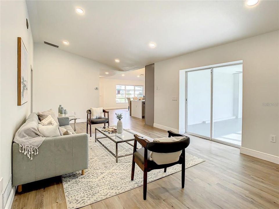 For Sale: $399,900 (3 beds, 2 baths, 1827 Square Feet)