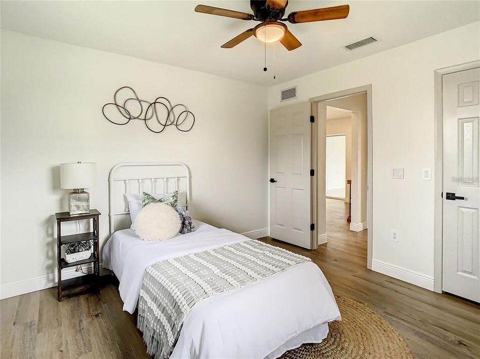 For Sale: $399,900 (3 beds, 2 baths, 1827 Square Feet)