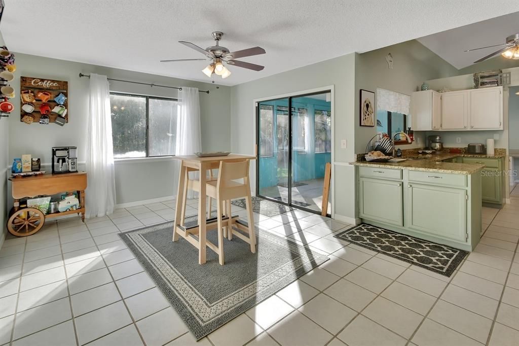 For Sale: $344,900 (4 beds, 2 baths, 1597 Square Feet)