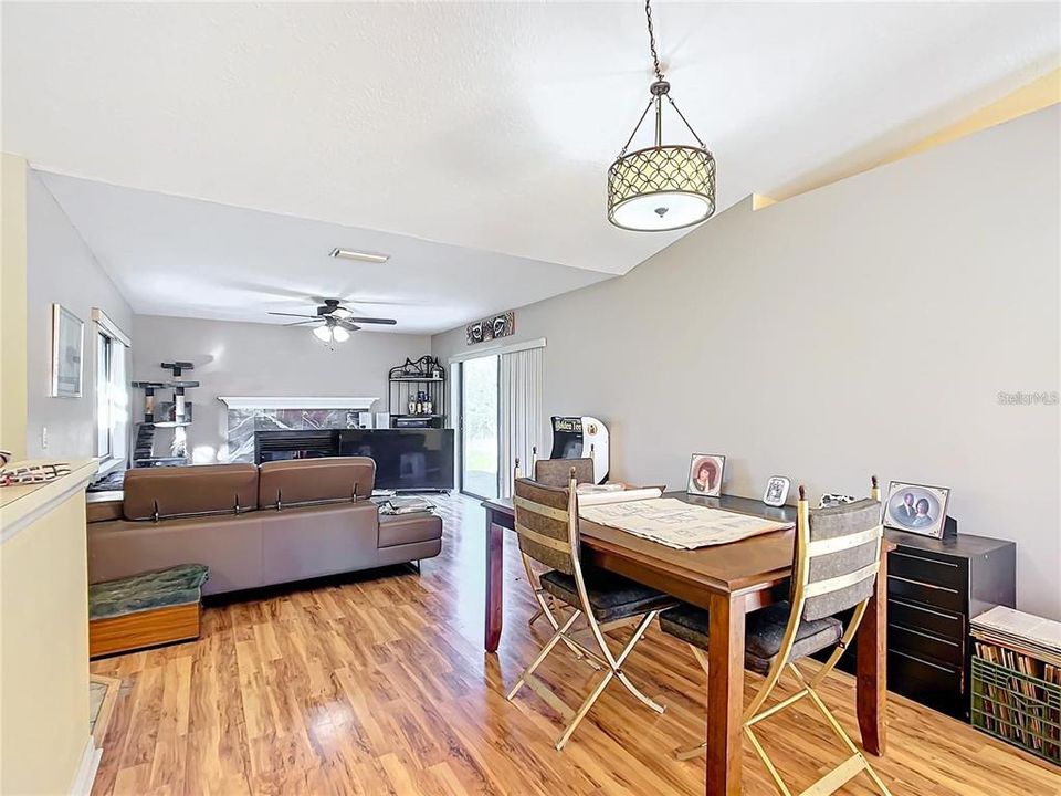 For Sale: $339,000 (3 beds, 2 baths, 1728 Square Feet)