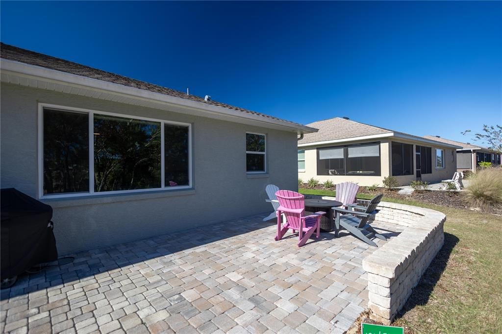 For Sale: $469,900 (2 beds, 2 baths, 2104 Square Feet)