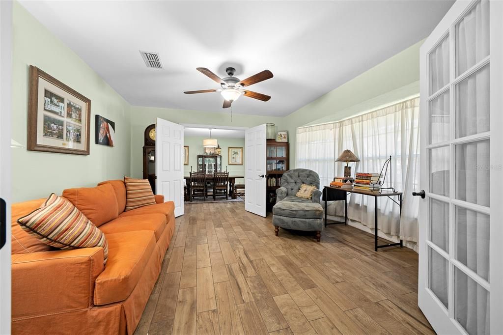 For Sale: $384,900 (3 beds, 2 baths, 2395 Square Feet)