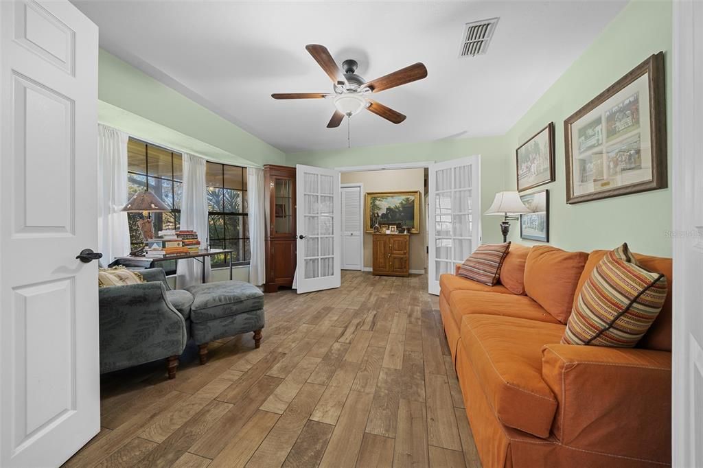 For Sale: $384,900 (3 beds, 2 baths, 2395 Square Feet)