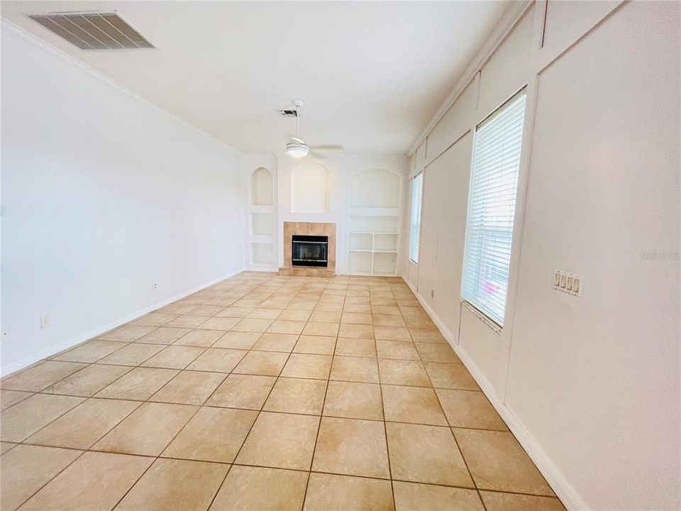 Active With Contract: $2,950 (4 beds, 2 baths, 2545 Square Feet)