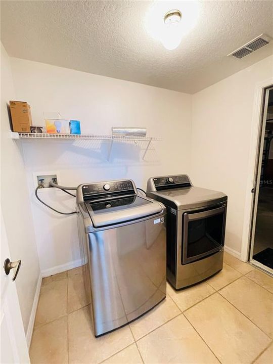 Active With Contract: $2,950 (4 beds, 2 baths, 2545 Square Feet)