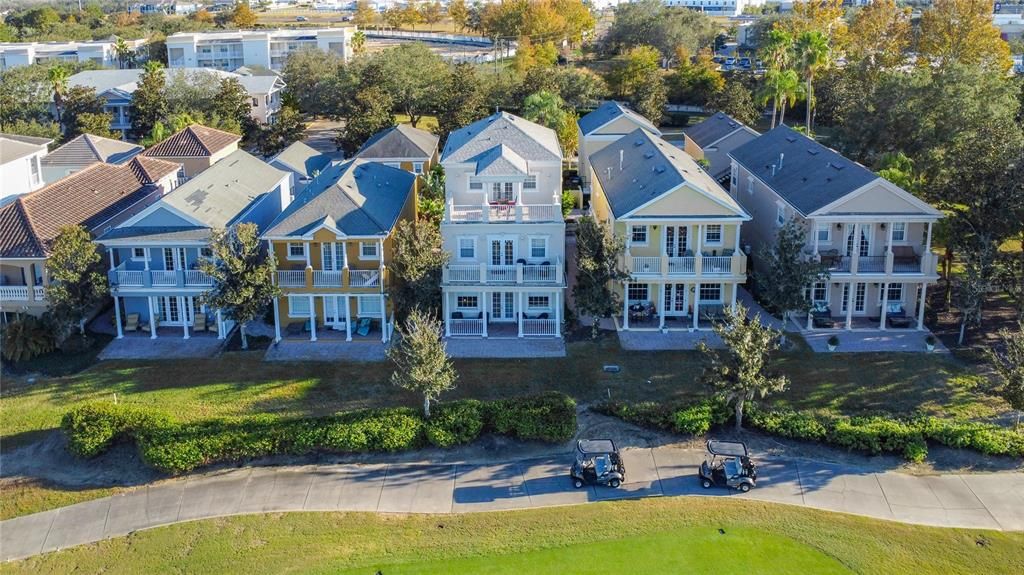 From the ground level to the top story, every space is filled with an abundance of light and air, seamlessly blending the interior with the stunning natural beauty surrounding the home.