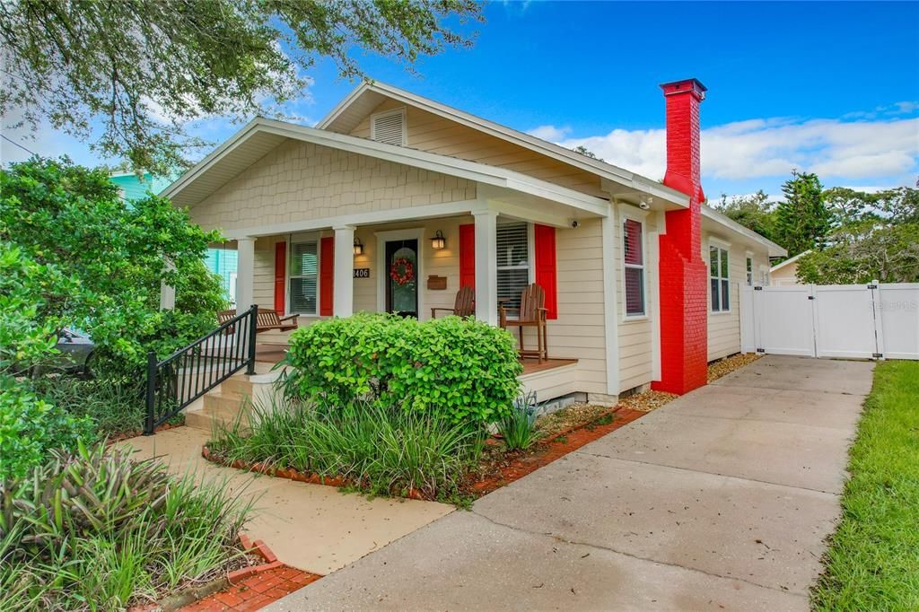 For Sale: $585,000 (3 beds, 2 baths, 1344 Square Feet)