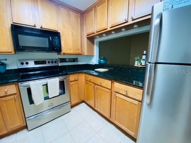 For Rent: $2,295 (2 beds, 2 baths, 1538 Square Feet)