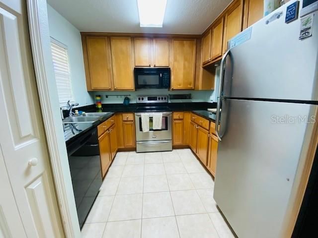 For Rent: $2,295 (2 beds, 2 baths, 1538 Square Feet)