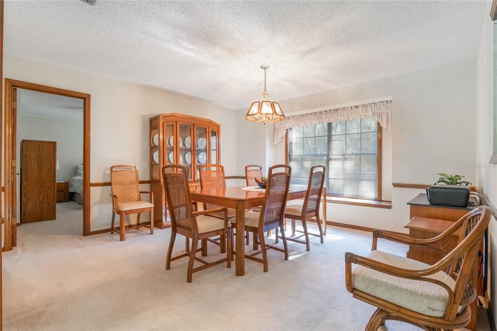 FORMAL DINING ROOM