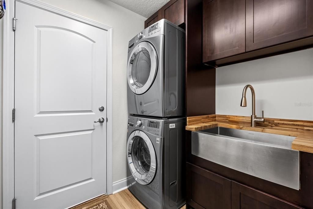 Laundry Room w/ Sink!