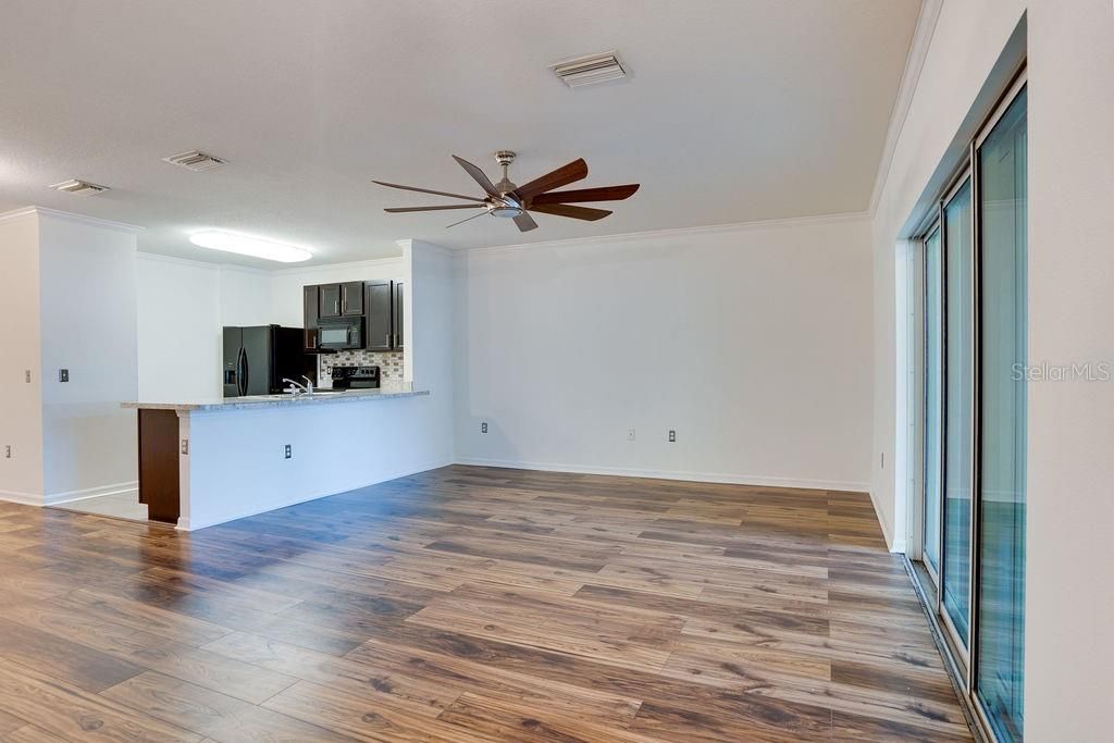 Active With Contract: $239,000 (3 beds, 2 baths, 1478 Square Feet)