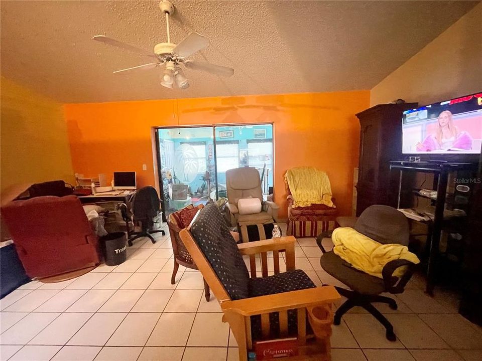 For Sale: $197,005 (3 beds, 2 baths, 1914 Square Feet)