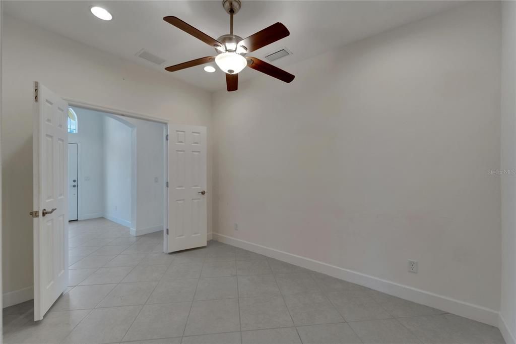 For Sale: $369,900 (2 beds, 2 baths, 1668 Square Feet)