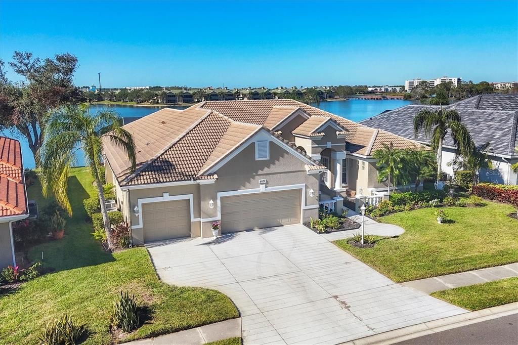 For Sale: $1,200,000 (3 beds, 3 baths, 3132 Square Feet)