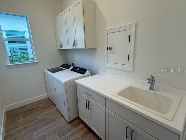 Laundry w/ laundry chute - Interior of home