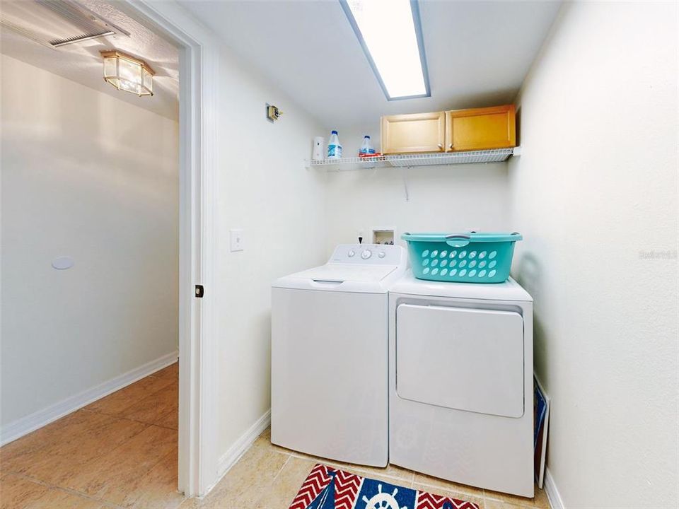 For Sale: $380,000 (2 beds, 2 baths, 1280 Square Feet)