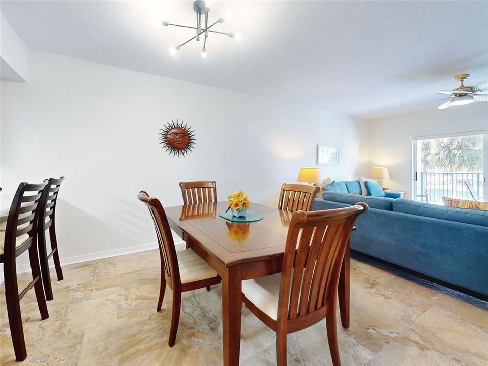 For Sale: $380,000 (2 beds, 2 baths, 1280 Square Feet)