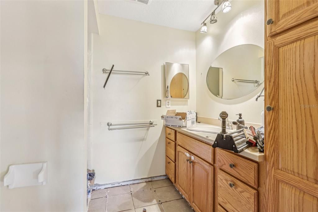 For Sale: $403,990 (3 beds, 2 baths, 1716 Square Feet)