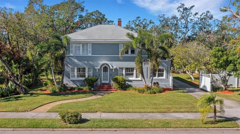 Rumor has it that this Grand Lady was built as the model home for Biltmore Court Estates. Tax records have year built as 1935, but owner says she was built in 1925. Every Lady has her secrets....