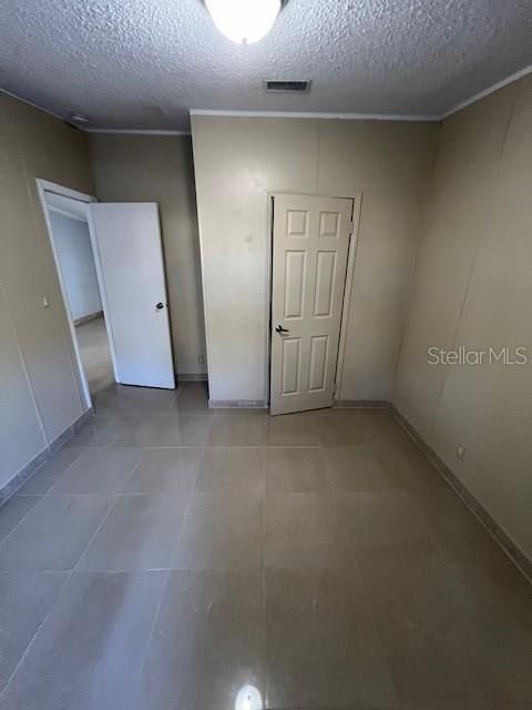 En Venta: $399,900 (3 camas, 2 baños, 2085 Pies cuadrados)