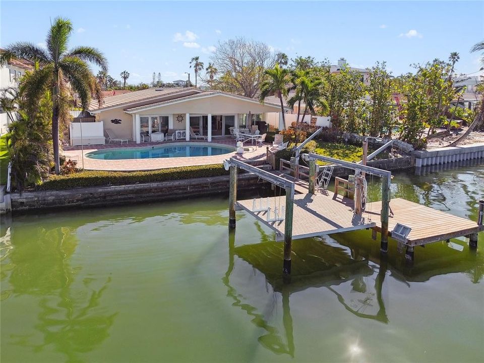 Active With Contract: $1,200,000 (3 beds, 2 baths, 1882 Square Feet)