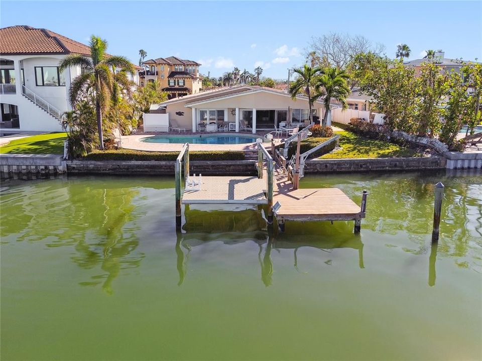 Active With Contract: $1,200,000 (3 beds, 2 baths, 1882 Square Feet)