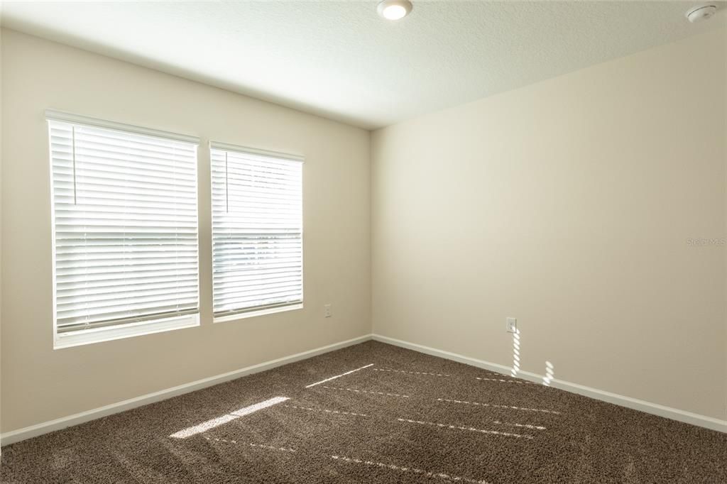 Active With Contract: $325,000 (4 beds, 2 baths, 1862 Square Feet)