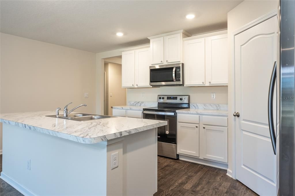 Active With Contract: $325,000 (4 beds, 2 baths, 1862 Square Feet)