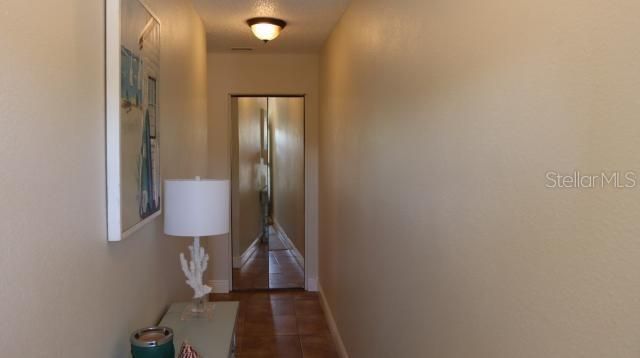 For Sale: $165,000 (2 beds, 2 baths, 1120 Square Feet)