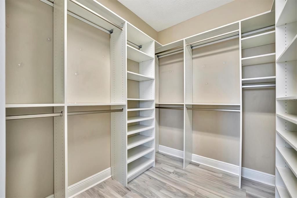 4th Bedroom walk in closet