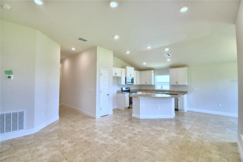 For Sale: $306,875 (3 beds, 2 baths, 1512 Square Feet)