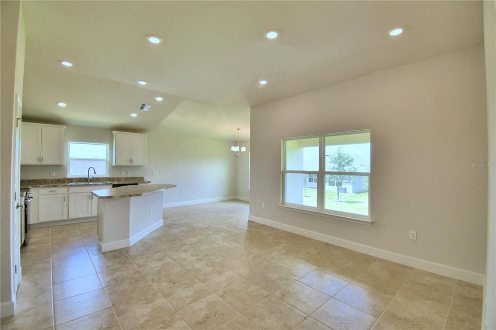 For Sale: $306,875 (3 beds, 2 baths, 1512 Square Feet)