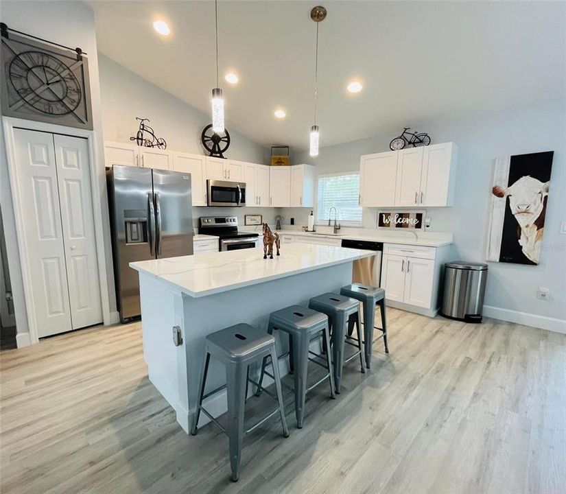 For Sale: $279,900 (3 beds, 2 baths, 1380 Square Feet)